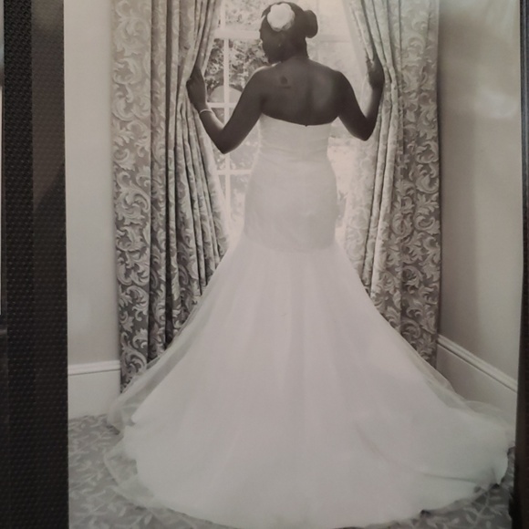 Wedding dress w/ slip - Picture 6 of 8